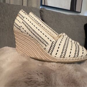 Toms Cream and Black Woven Wedges